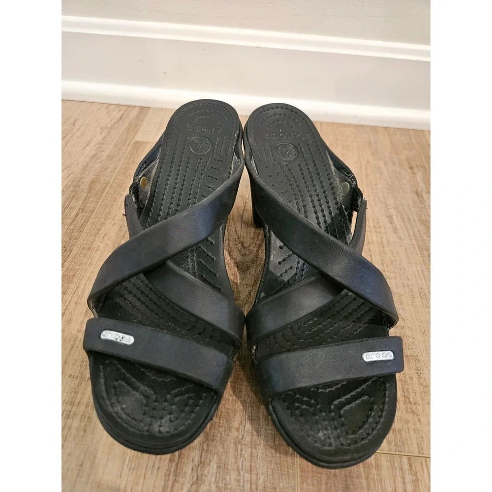 Crocs Cyprus IV Heel Sandals Womens 7 Black Strappy Comfort Heels 14558